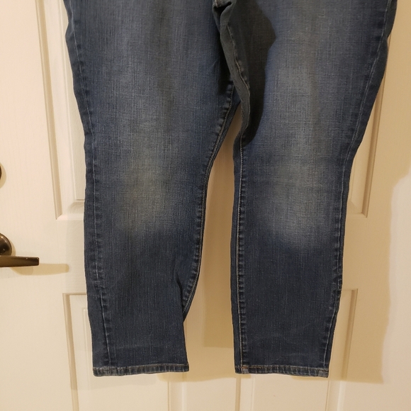 Torrid cropped skinny jeans size 16 - Picture 3 of 10
